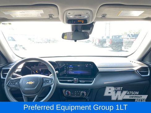 Used 2025 Chevrolet TrailBlazer LT FWD image 17