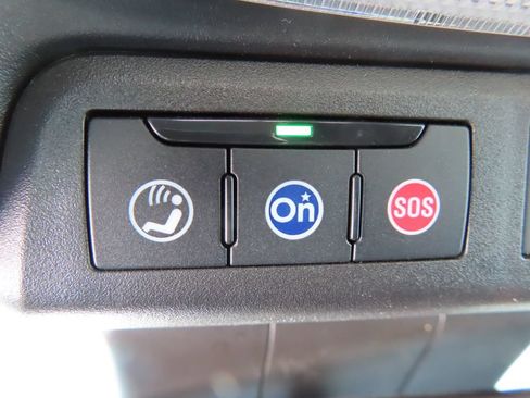 Used 2023 Chevrolet Colorado Z71 w/ Z71 Convenience Package 2 AWD/4WD image 12
