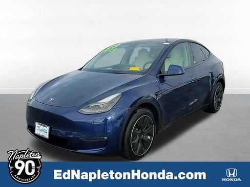 Used 2022 Tesla Model Y Long Range image 1