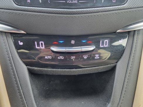 Used 2019 Cadillac XT5 Luxury FWD image 25