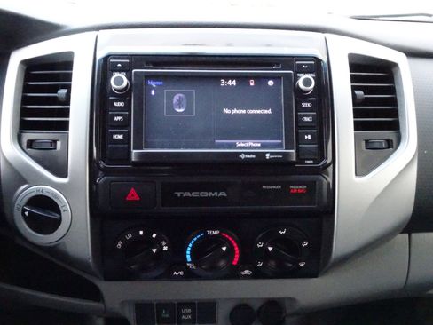 Used 2015 Toyota Tacoma 4x4 Double Cab image 17