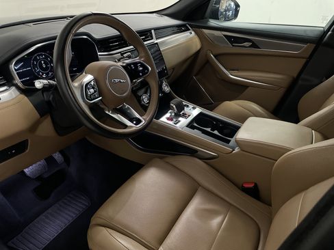 Used 2021 Jaguar F-PACE S image 9