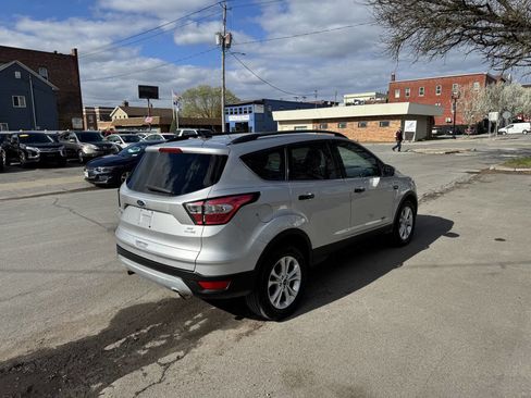 Used 2018 Ford Escape SE AWD/4WD image 5