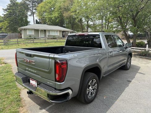Used 2026 GMC Sierra 1500 SLT image 3