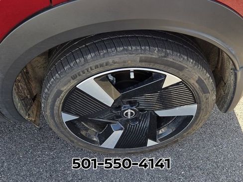 Used 2025 Nissan Kicks SR AWD/4WD image 10