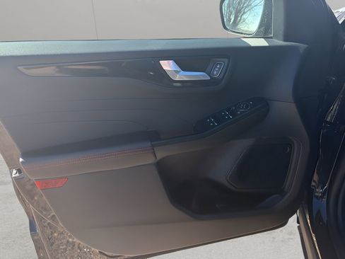 Used 2025 Ford Escape ST-Line image 16