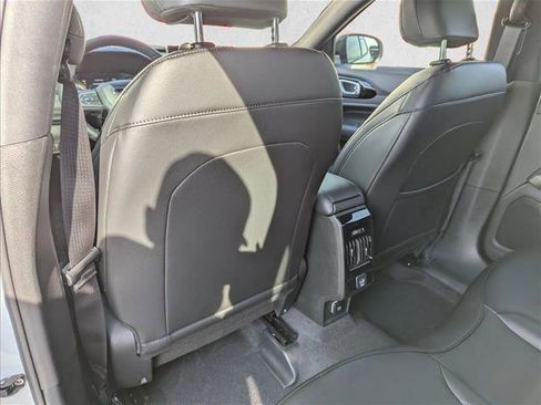 New 2026 Jeep Compass Latitude image 23