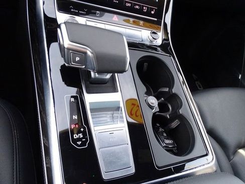 Used 2022 Audi Q7 3.0T Prestige image 16