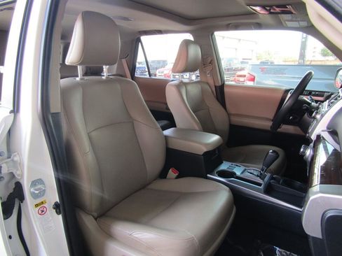 Used 2016 Toyota 4Runner Limited image 12