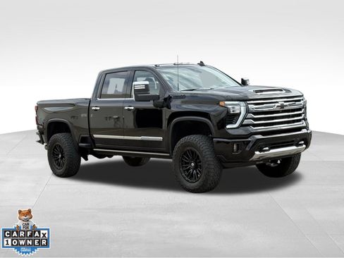 Used 2024 Chevrolet Silverado 3500 High Country w/ High Country Premium Package AWD/4WD image 4