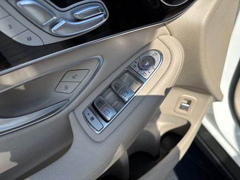 Used 2022 Mercedes-Benz GLC 300 image 17