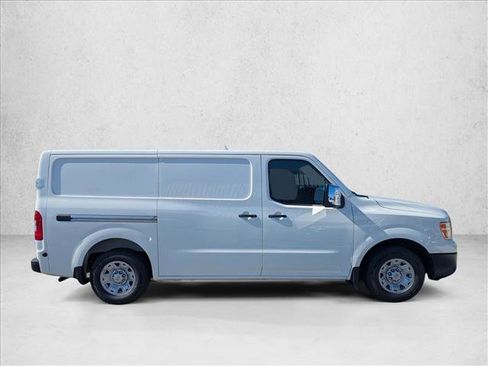 Used 2021 Nissan NV 2500 SV image 4