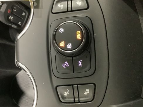 Used 2023 GMC Terrain SLE w/ Driver Convenience Package image 25