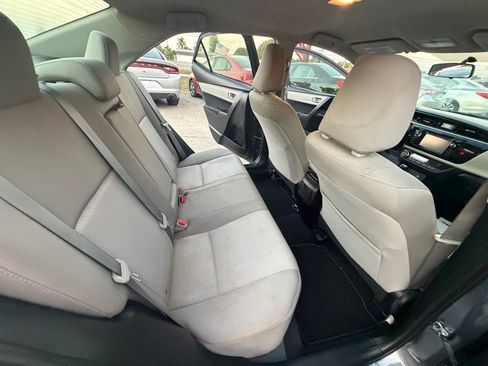 Used 2015 Toyota Corolla LE FWD image 11