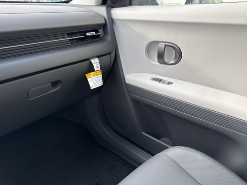 Certified 2025 Hyundai Ioniq 5 SEL image 30