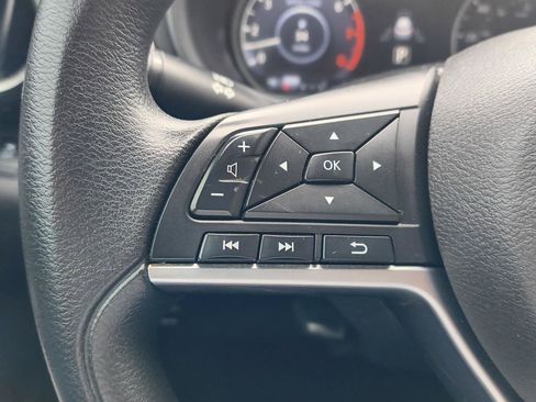Used 2018 Nissan Kicks SV w/ Exterior Electronics Package FWD image 29