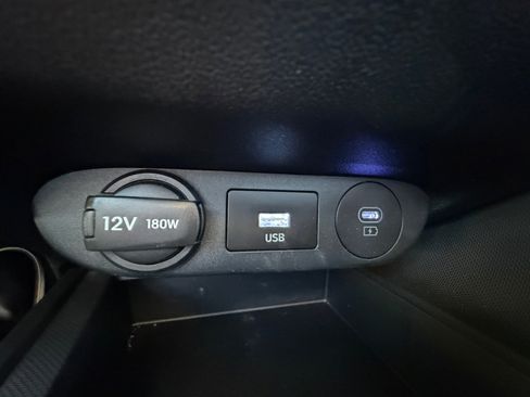 Certified 2025 Hyundai Elantra SE w/ Cargo Package image 32