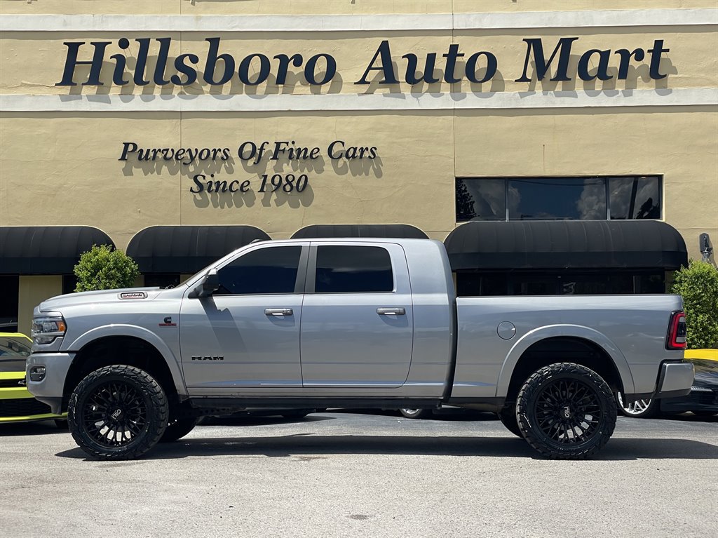 Used 2022 RAM 3500 Laramie AWD/4WD image 3