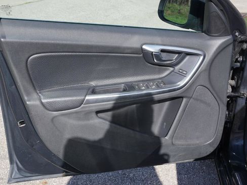 Used 2014 Volvo S60 T5 FWD image 24