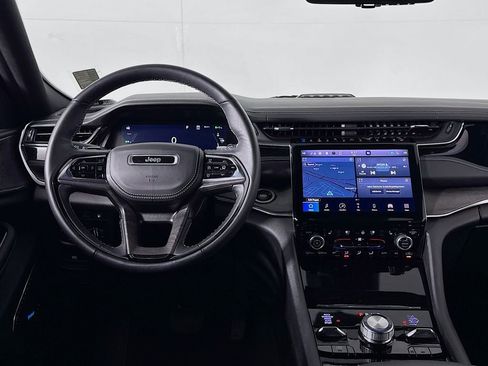 Used 2023 Jeep Grand Cherokee Overland w/ Advanced Protech Group III image 13