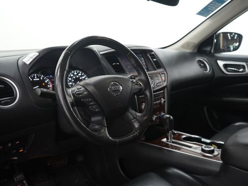 Used 2020 Nissan Pathfinder Platinum w/ Cargo Package AWD/4WD image 29