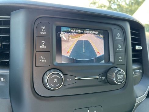 Used 2024 RAM 2500 Tradesman w/ Chrome Appearance Group image 31