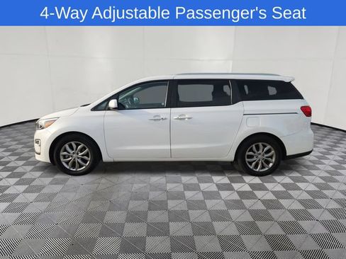 Used 2020 Kia Sedona EX FWD image 4