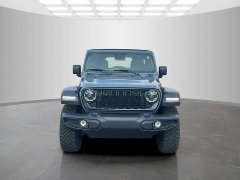 Used 2025 Jeep Wrangler Unlimited Sport AWD/4WD image 2
