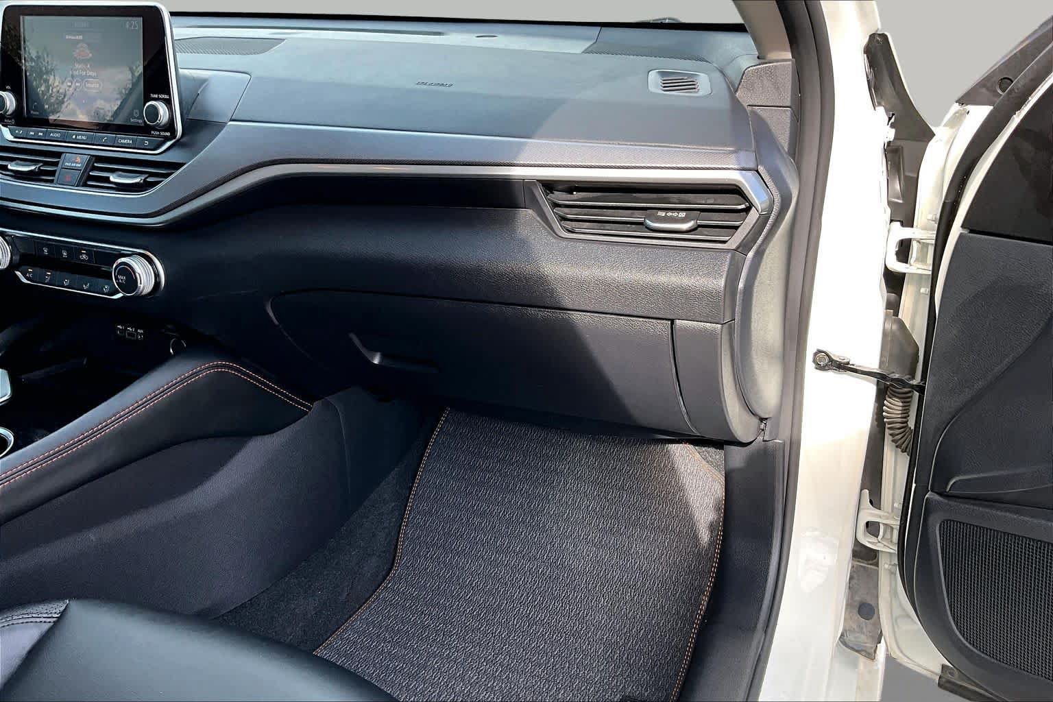Used 2023 Nissan Altima 2.5 SR FWD image 19