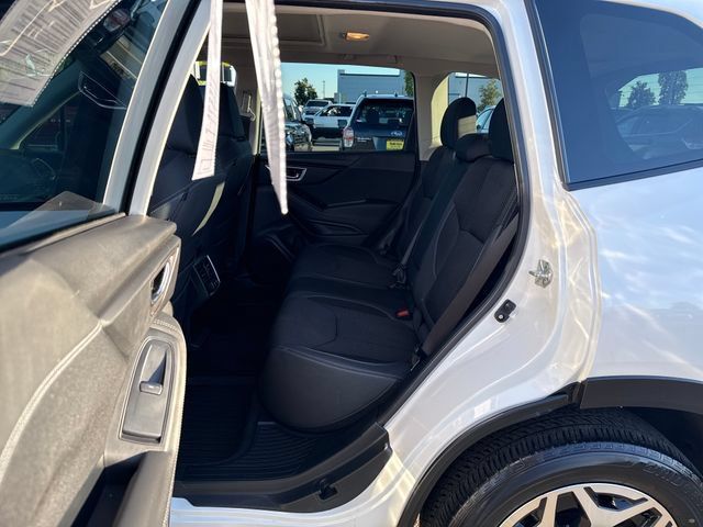 Used 2021 Subaru Forester Premium AWD/4WD image 13