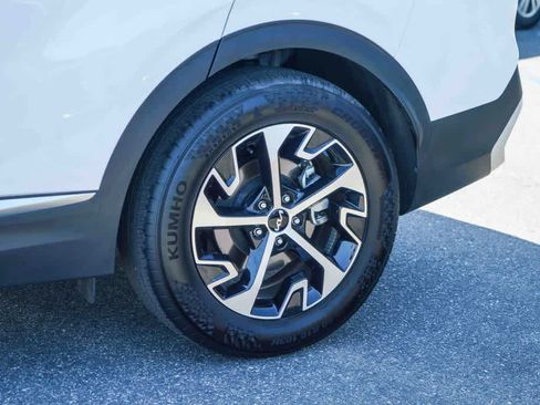 Certified 2025 Kia Sportage EX FWD image 10