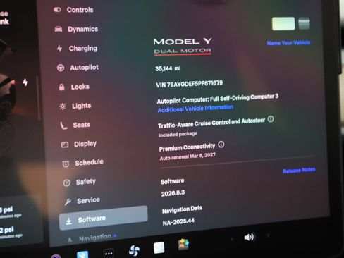 Used 2023 Tesla Model Y Performance AWD/4WD image 28
