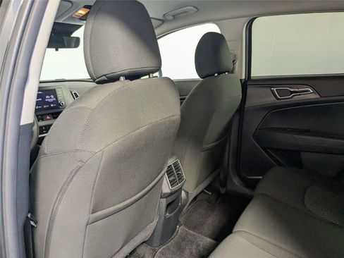 Used 2024 Kia Sportage LX FWD image 34