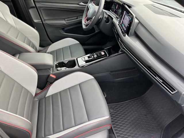 Used 2024 Volkswagen GTI SE FWD image 20