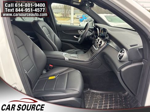 Used 2022 Mercedes-Benz GLC 300 4MATIC image 34