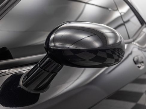 Used 2015 Dodge Challenger SRT Hellcat image 22