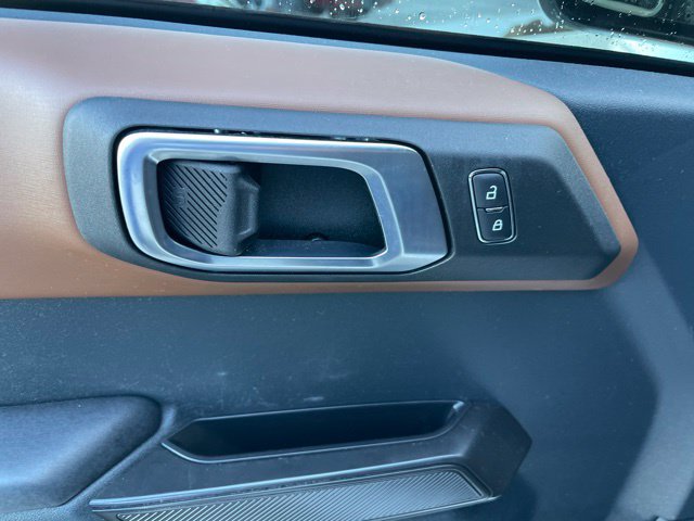 Used 2024 Ford Bronco Outer Banks AWD/4WD image 14