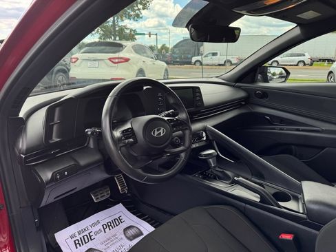 Used 2025 Hyundai Elantra Sport FWD image 23
