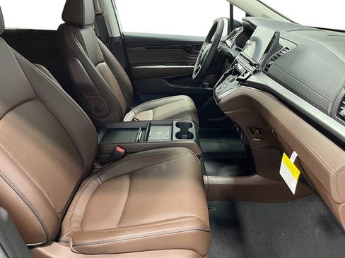 New 2026 Honda Odyssey Touring image 30