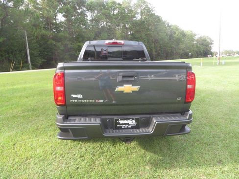 Used 2017 Chevrolet Colorado LT w/ LT Convenience Package RWD image 7