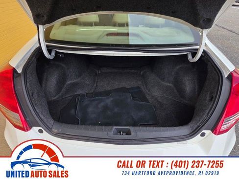 Used 2012 Honda Accord EX-L image 11