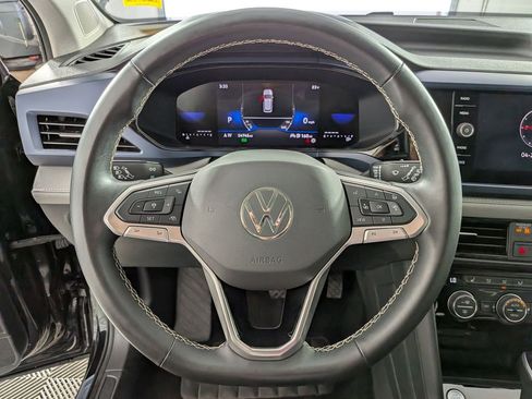 Used 2024 Volkswagen Taos SE FWD image 13