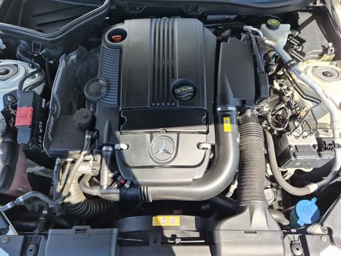 Used 2015 Mercedes-Benz SLK 250 image 17