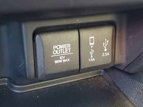 Used 2017 Honda Pilot Touring image 30