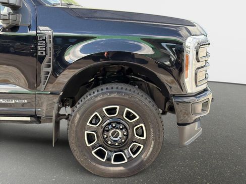 Used 2026 Ford F250 Platinum w/ FX4 Off-Road Package AWD/4WD image 12