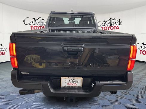 Used 2025 Toyota Tacoma TRD Sport RWD image 7