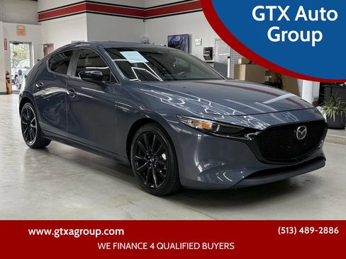 Used 2022 MAZDA MAZDA3 s FWD image 1