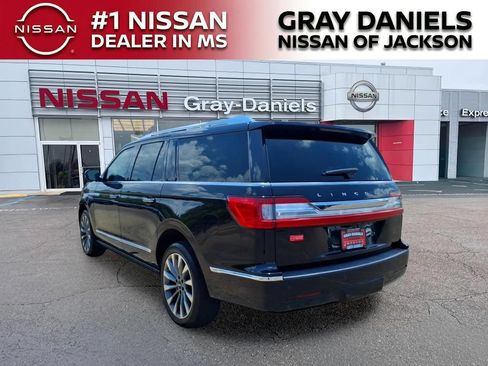 Used 2019 Lincoln Navigator L Select RWD image 5
