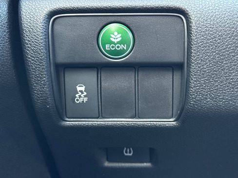 Used 2013 Honda Accord LX image 29