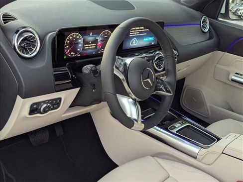Used 2026 Mercedes-Benz GLA 250 image 3
